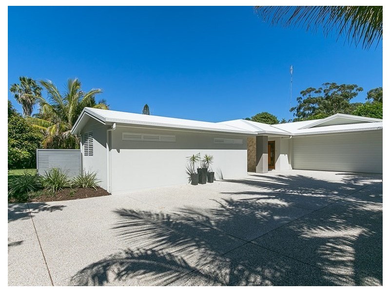 5 Sempfs Road, Dundowran Beach QLD 4655