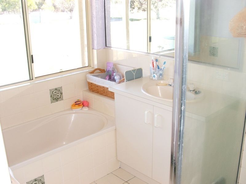 39 Simmos Road, Takura QLD 4655