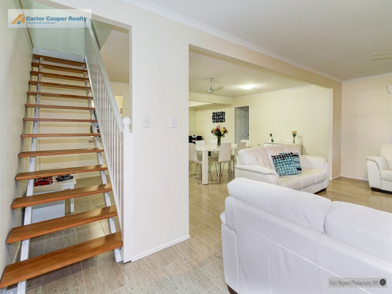 42 Vanda Street, Urangan QLD 4655