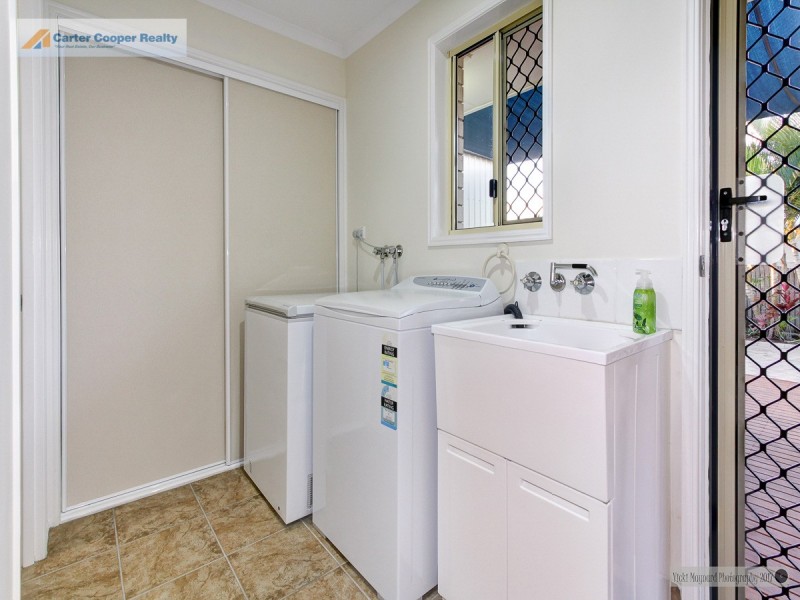 42 Vanda Street, Urangan QLD 4655