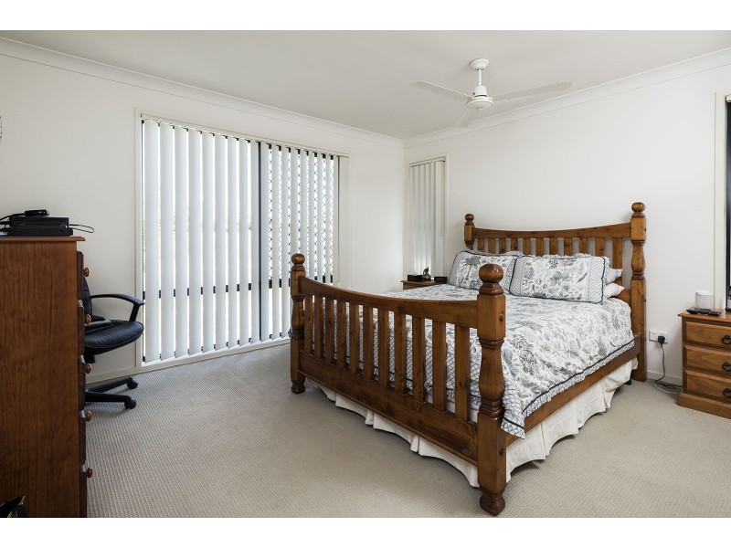 20 Golden Grove Court, Eli Waters QLD 4655