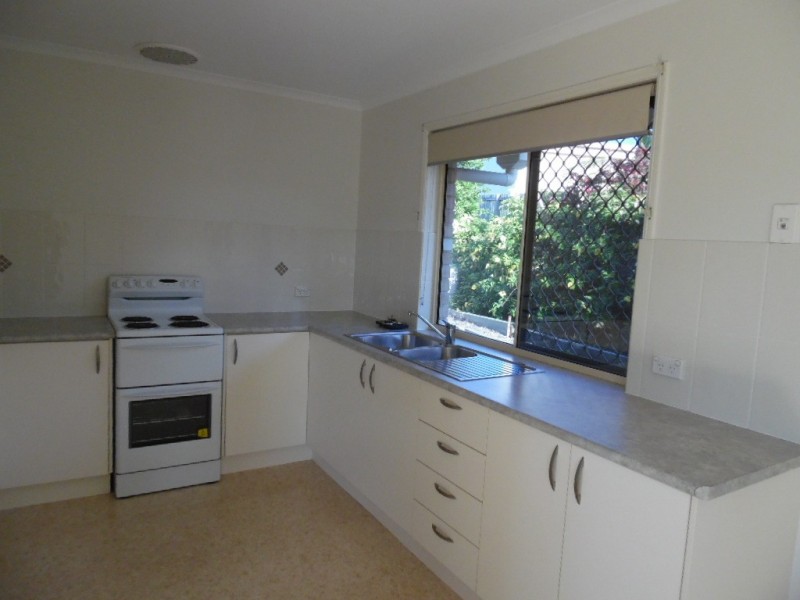 1 Richardson Close, Pialba QLD 4655