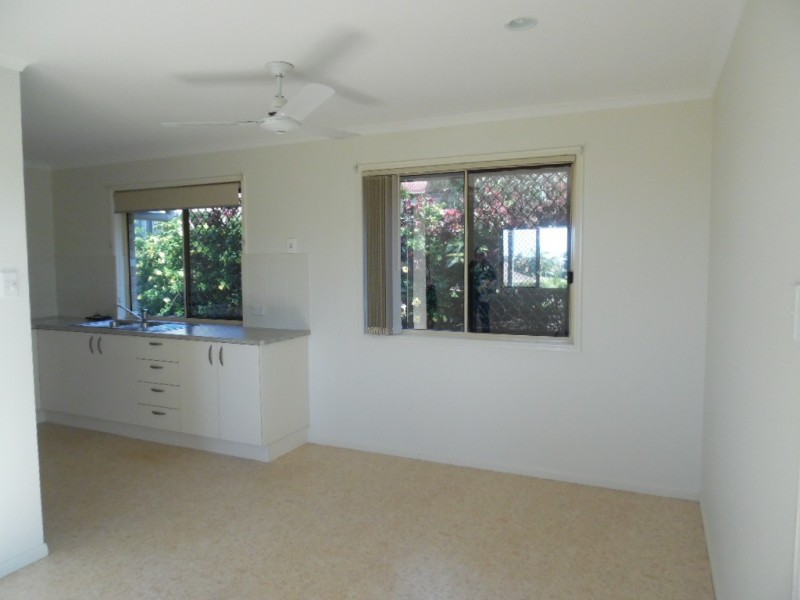 1 Richardson Close, Pialba QLD 4655