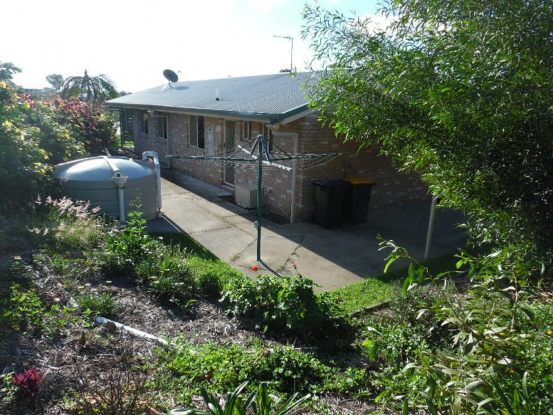 1 Richardson Close, Pialba QLD 4655