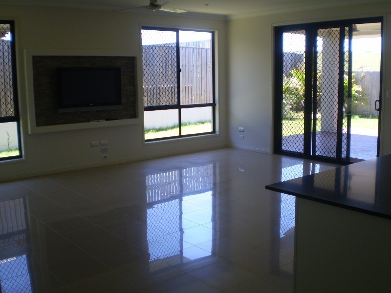 1/25 Bay Park Road, Wondunna, Hervey Bay QLD 4655