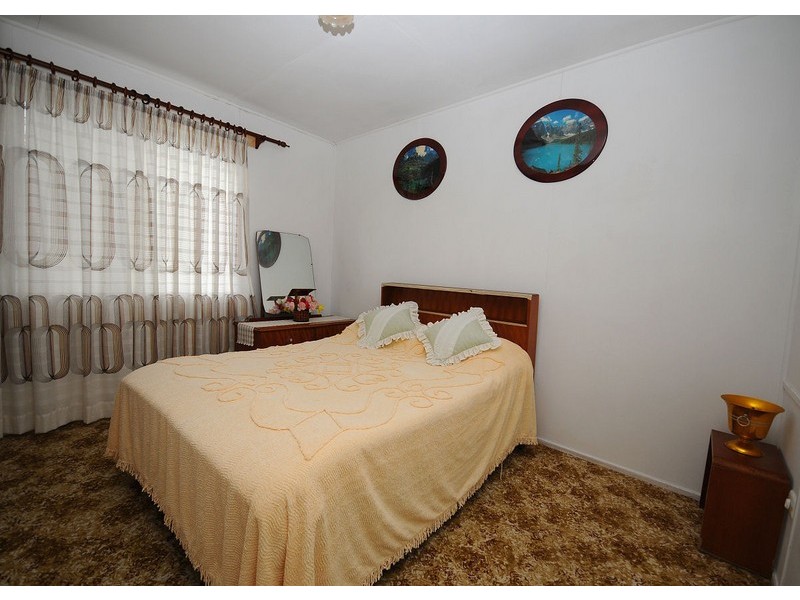 49 Bideford Street, Torquay QLD 4655