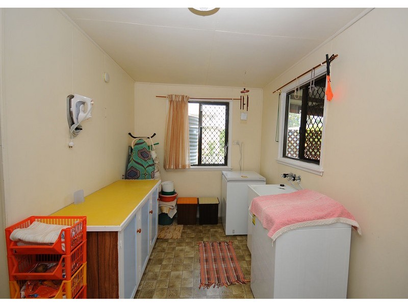 49 Bideford Street, Torquay QLD 4655