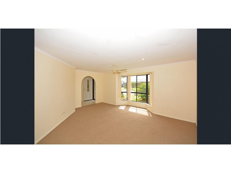 12 Pialba Downs Drive, Eli Waters QLD 4655