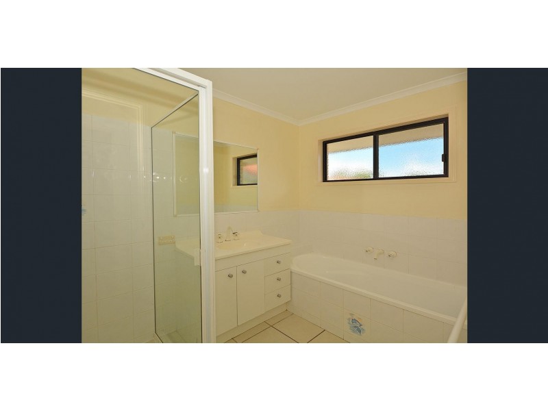 12 Pialba Downs Drive, Eli Waters QLD 4655