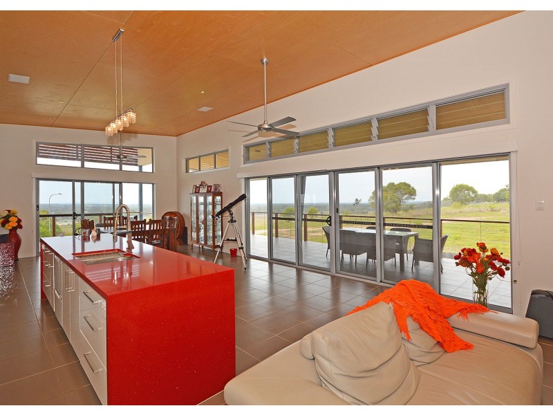 4 Sandy View Drive, Nikenbah QLD 4655