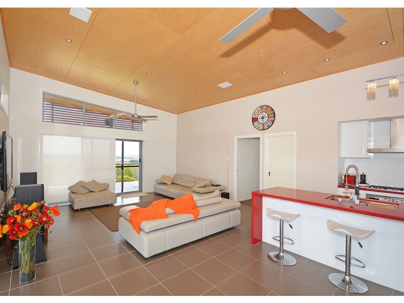 4 Sandy View Drive, Nikenbah QLD 4655