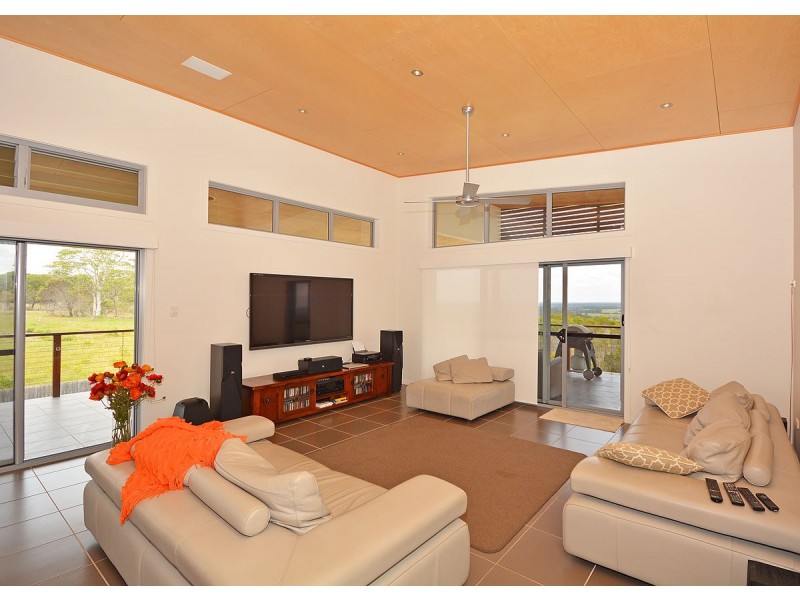 4 Sandy View Drive, Nikenbah QLD 4655