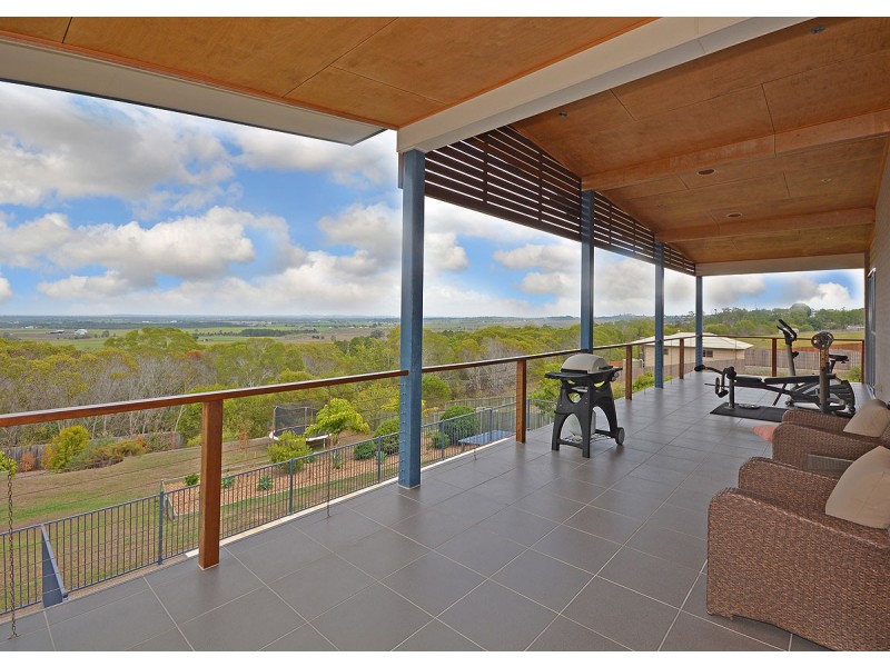 4 Sandy View Drive, Nikenbah QLD 4655