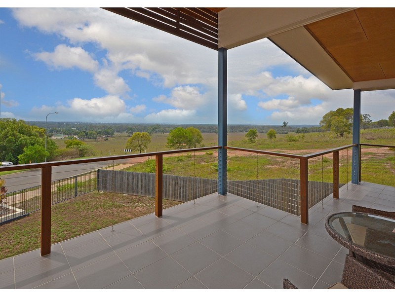4 Sandy View Drive, Nikenbah QLD 4655