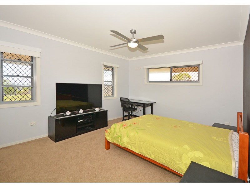 4 Sandy View Drive, Nikenbah QLD 4655