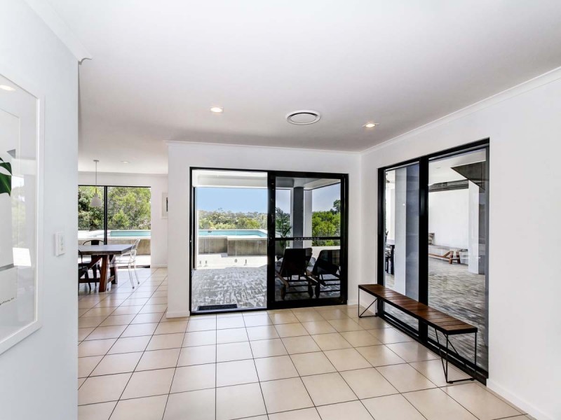 17 Azure Court, Dundowran Beach QLD 4655