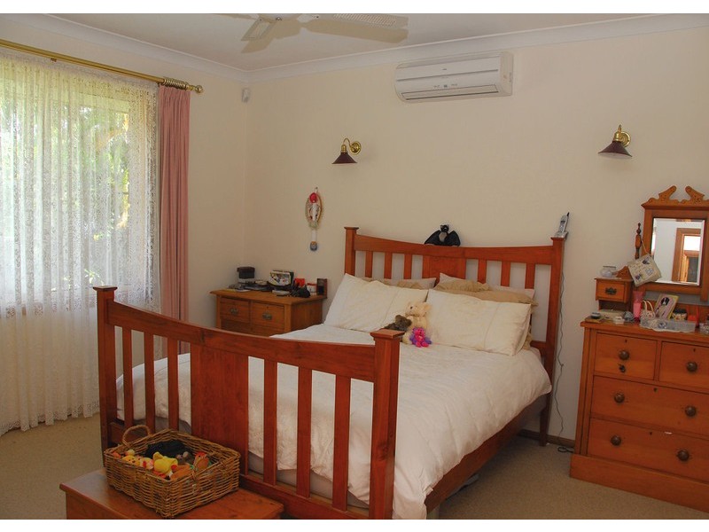 4 Coastbay Close, Point Vernon QLD 4655