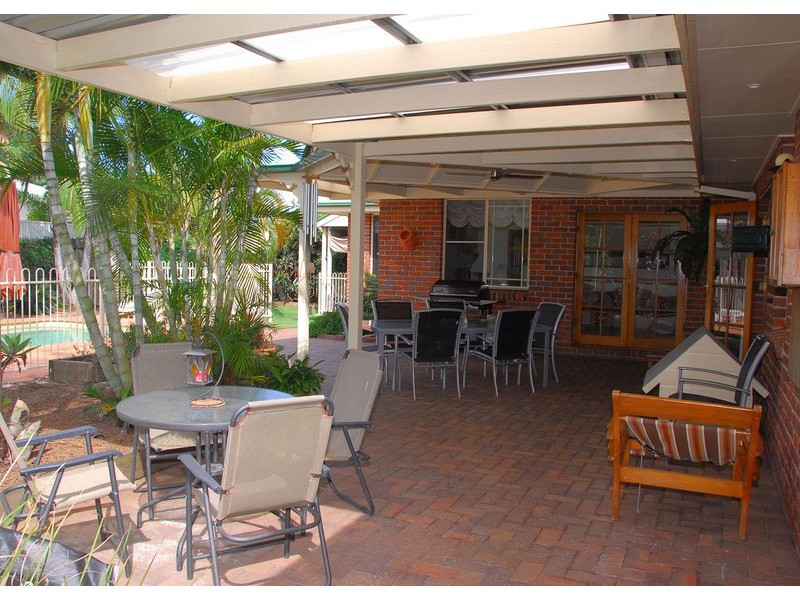 4 Coastbay Close, Point Vernon QLD 4655