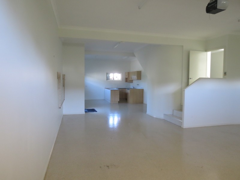 598 Esplanade, Urangan QLD 4655