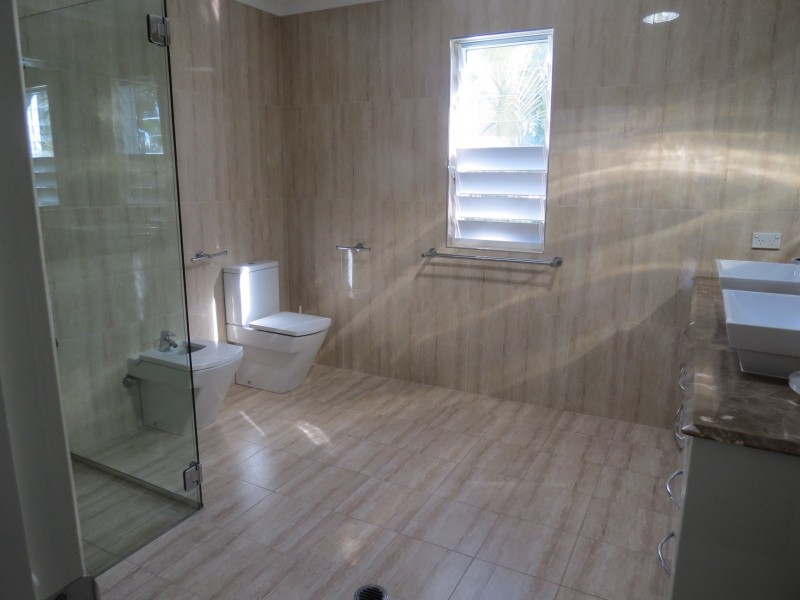 598 Esplanade, Urangan QLD 4655