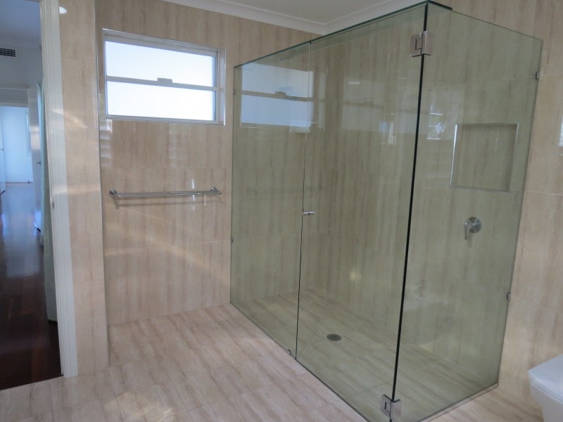 598 Esplanade, Urangan QLD 4655
