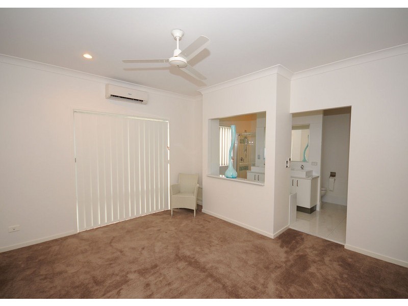 144a Truro Street, Urangan QLD 4655