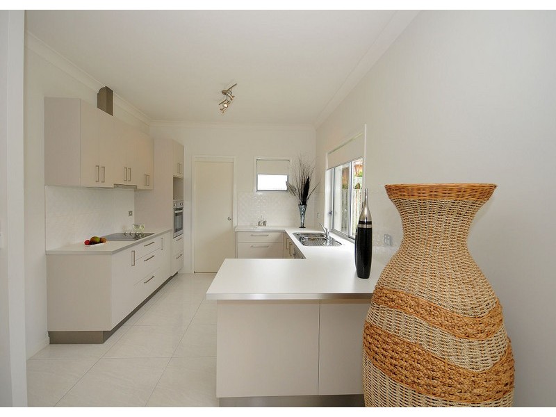 144a Truro Street, Urangan QLD 4655