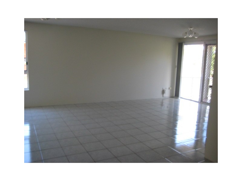 4/44 Freshwater Street, Torquay, Torquay QLD 4655