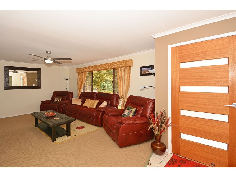 95 Garden Drive, Urangan QLD 4655