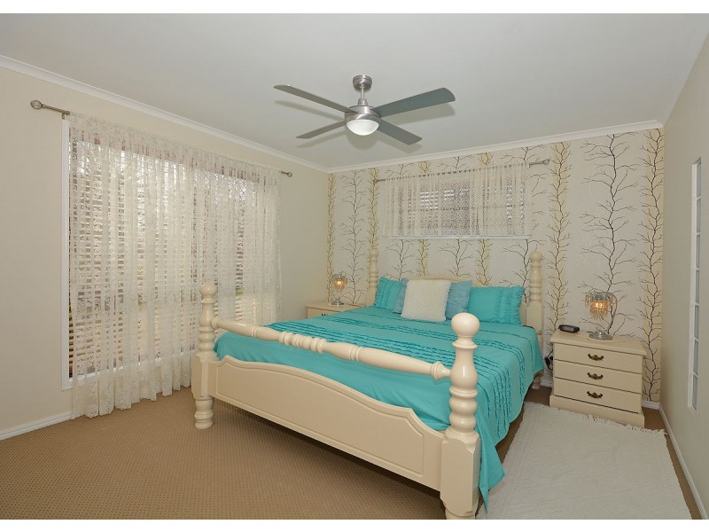 95 Garden Drive, Urangan QLD 4655