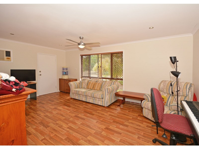 95 Garden Drive, Urangan QLD 4655