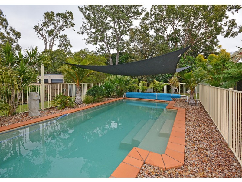 95 Garden Drive, Urangan QLD 4655