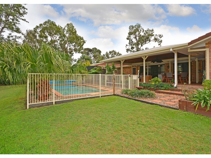 95 Garden Drive, Urangan QLD 4655
