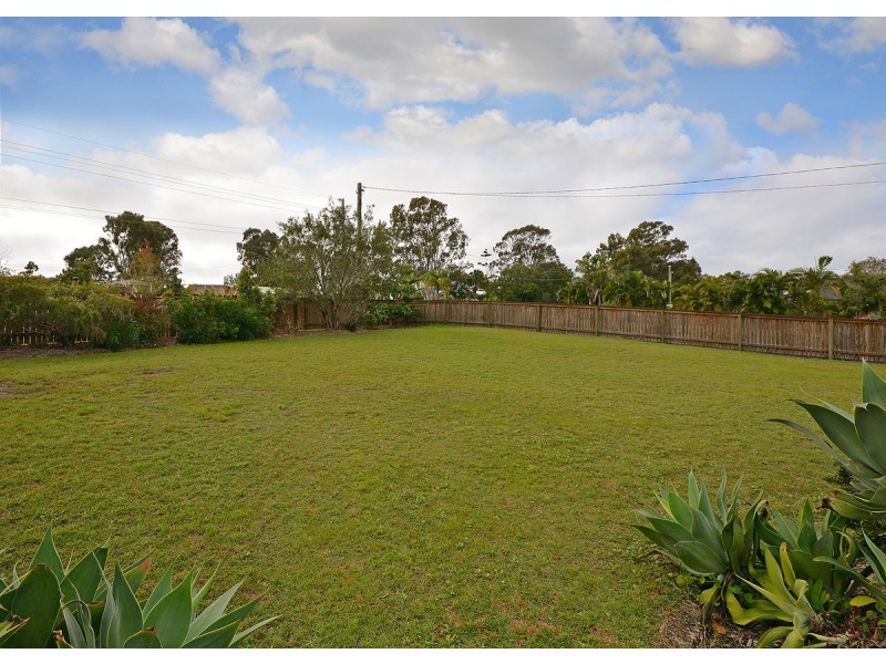 95 Garden Drive, Urangan QLD 4655