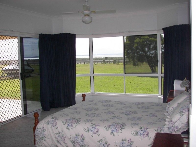 101 Cove Boulevard, River Heads QLD 4655