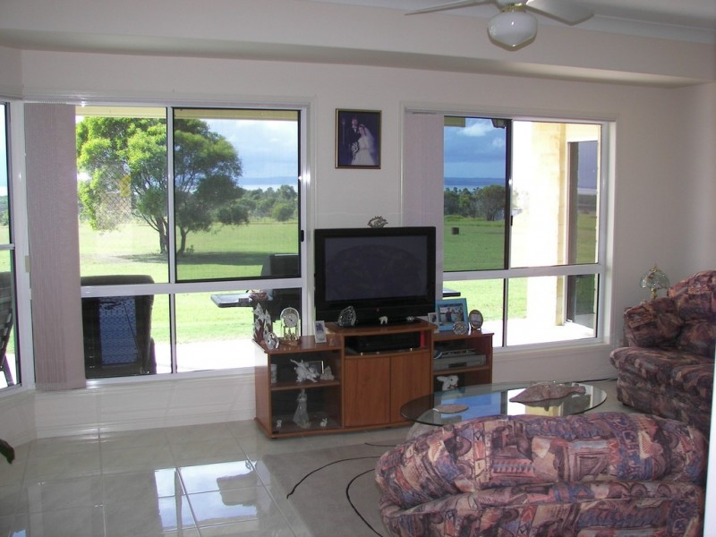 101 Cove Boulevard, River Heads QLD 4655