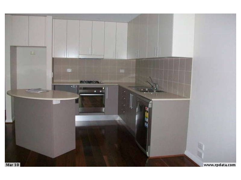 2/31 King Street, Urangan QLD 4655