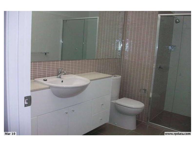 2/31 King Street, Urangan QLD 4655