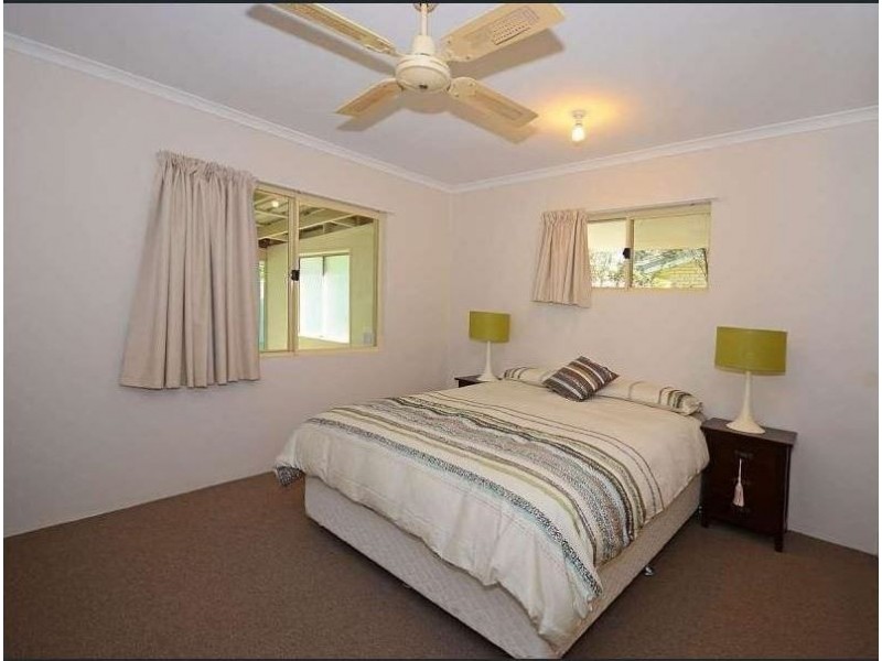 27 Fairway Drive, Urraween QLD 4655