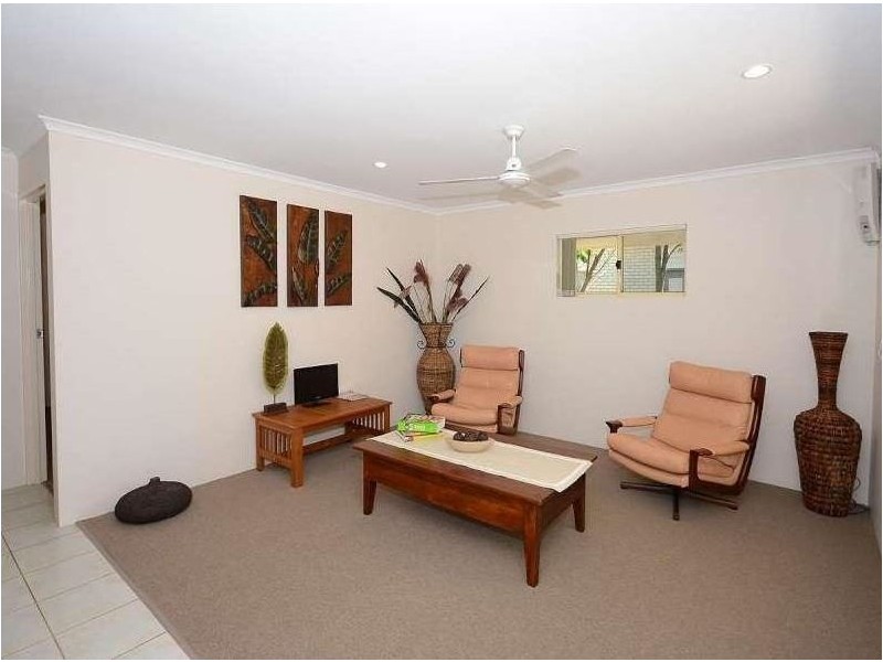 27 Fairway Drive, Urraween QLD 4655