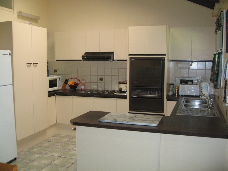 21  Vanda Street, Urangan, Hervey Bay QLD 4655