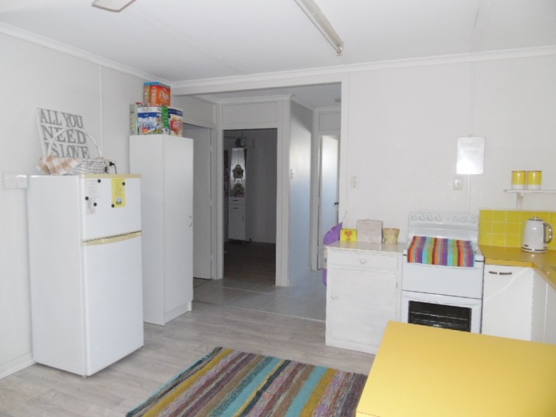 25 Honiton Street, Torquay QLD 4655