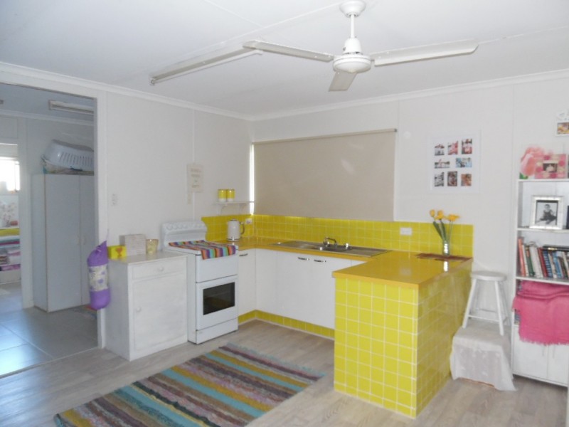 25 Honiton Street, Torquay QLD 4655