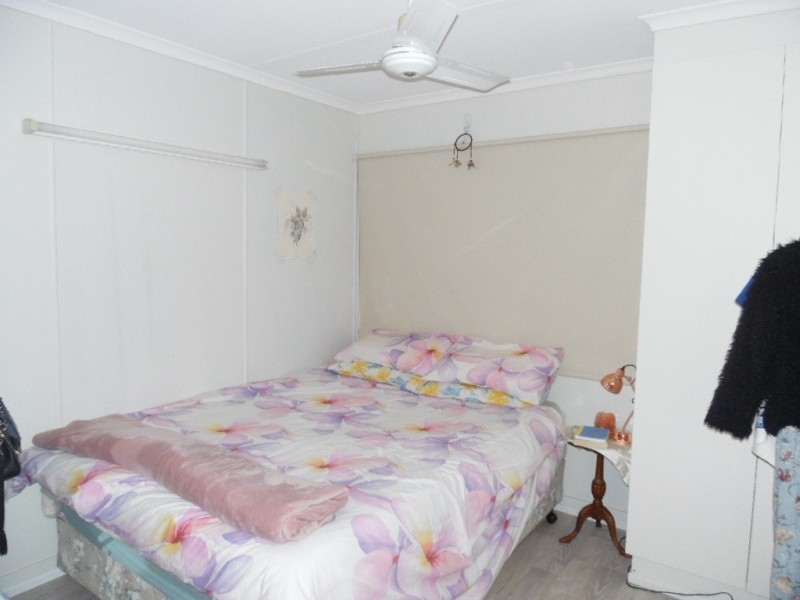 25 Honiton Street, Torquay QLD 4655