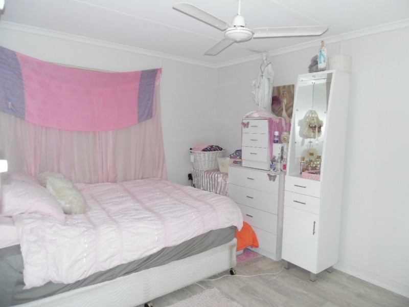 25 Honiton Street, Torquay QLD 4655