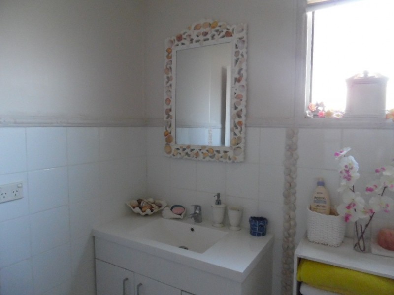 25 Honiton Street, Torquay QLD 4655