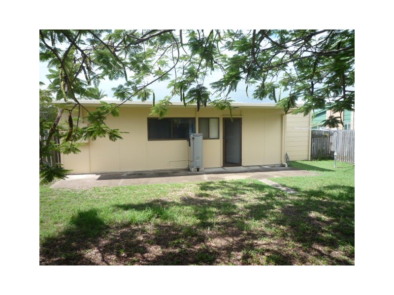 25 Honiton Street, Torquay QLD 4655