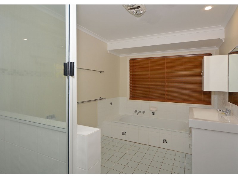 11 Valfern Court, Dundowran QLD 4655
