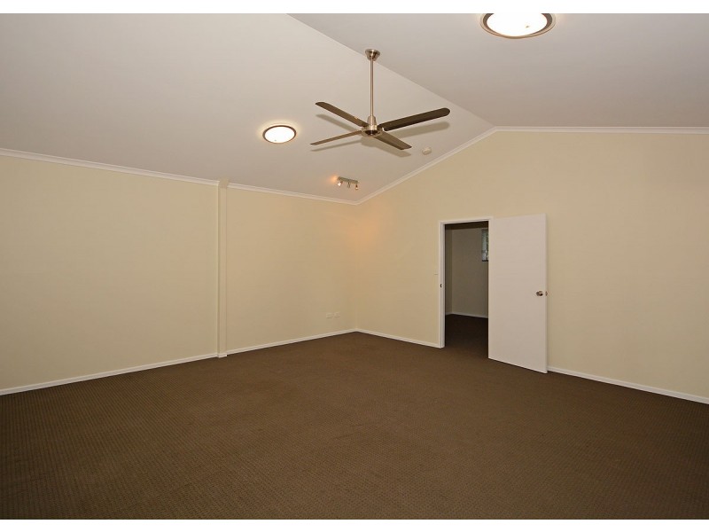 11 Valfern Court, Dundowran QLD 4655