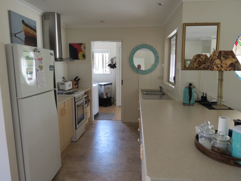 41 Vanda Street, Urangan QLD 4655